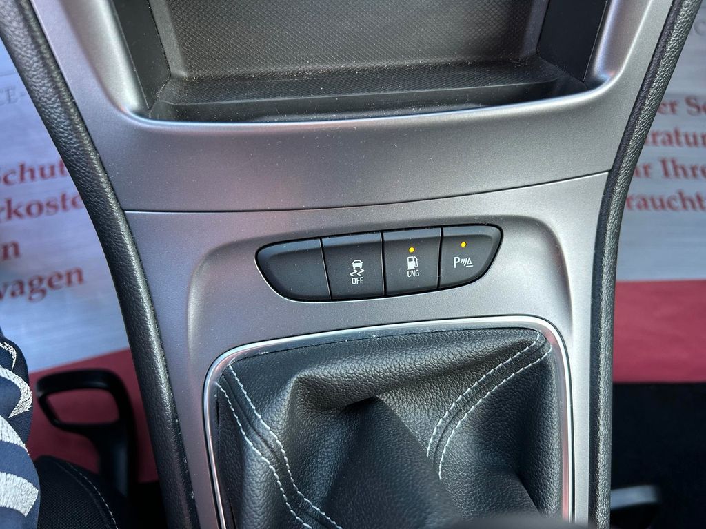 Car Image 21