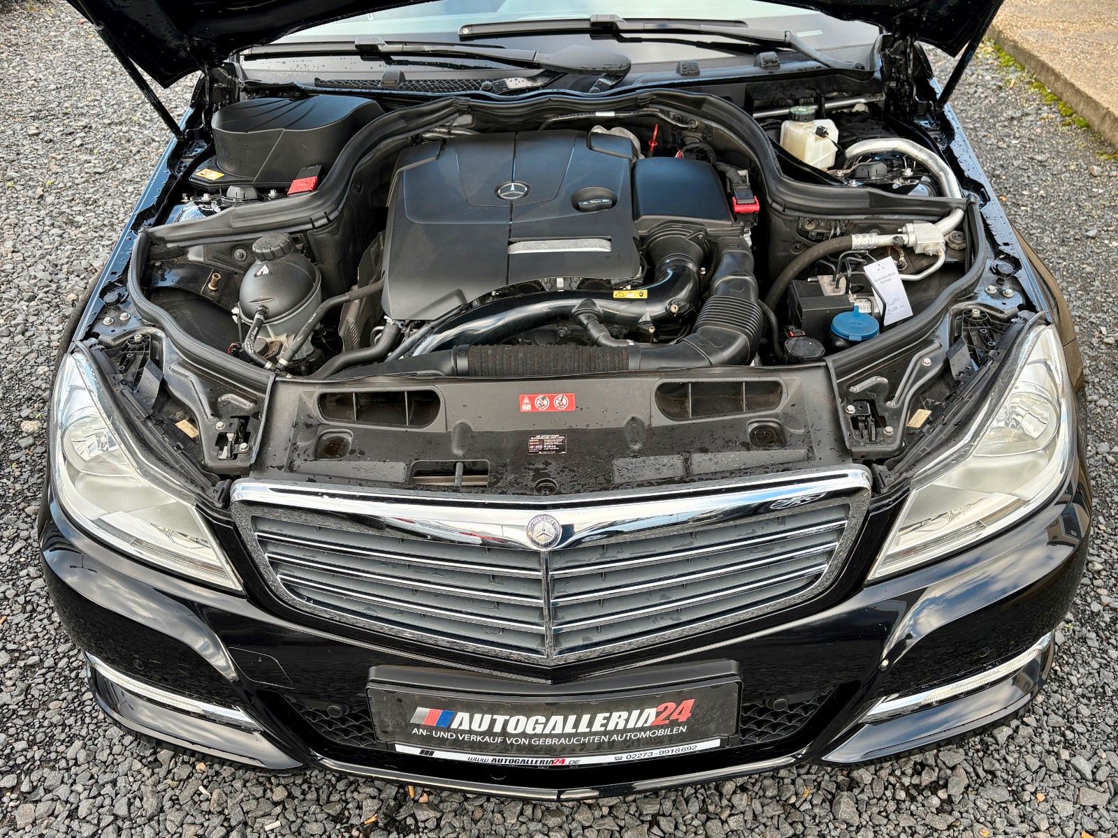 Fahrzeugabbildung Mercedes-Benz C 180 CGI Limo Classic Aut. Navi el. Sitze SPORT