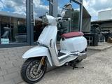 Lambretta V-Special 125 Flex Weiß / Roter Sitz - LAMBRETTA V125 SPECIAL