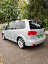 Volkswagen Touran 2.0 TDI DSG Highline/AHK/PANO/STANDHEIZUN - gebrauchte VW Touran aus dem Jahr 2010