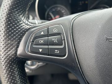 Mercedes V 220 - 8