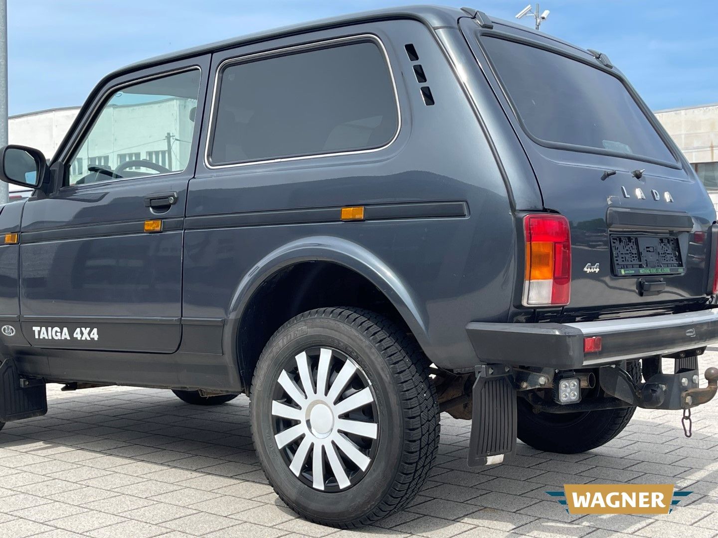 Fahrzeugabbildung Lada Niva Taiga 4x4 1.7 EU6d-T Anhängerkupplung