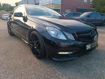 Mercedes E 200 - 3