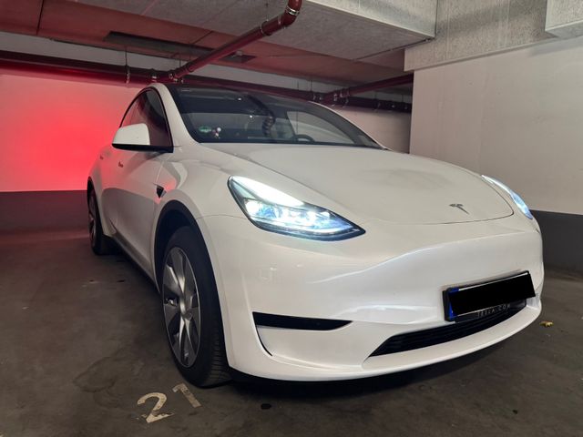 Tesla Model Y Hinterradantrieb RWD