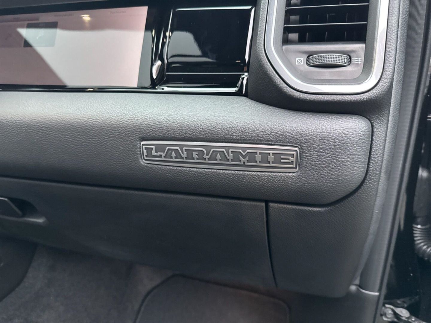 Fahrzeugabbildung Dodge RAM Laramie Night Premium-Hurricane 420 HP TT-MY