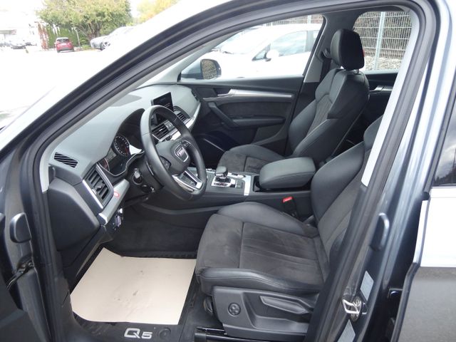 Fahrzeugabbildung Audi Q5 40 TDI quattro/HUD/1.Hand/Leder/74.000 Km