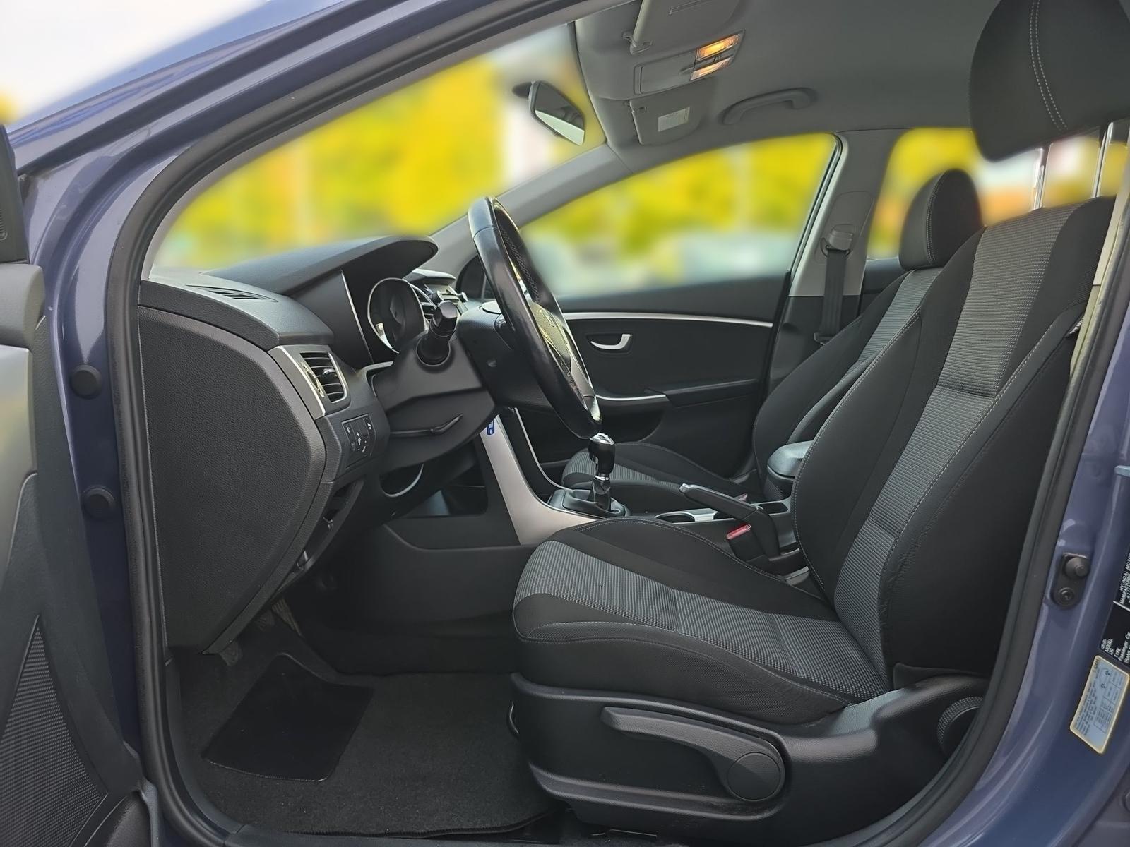 Hyundai i30 1.4 Classic Tempomat Sitzheizung Klima PDC
