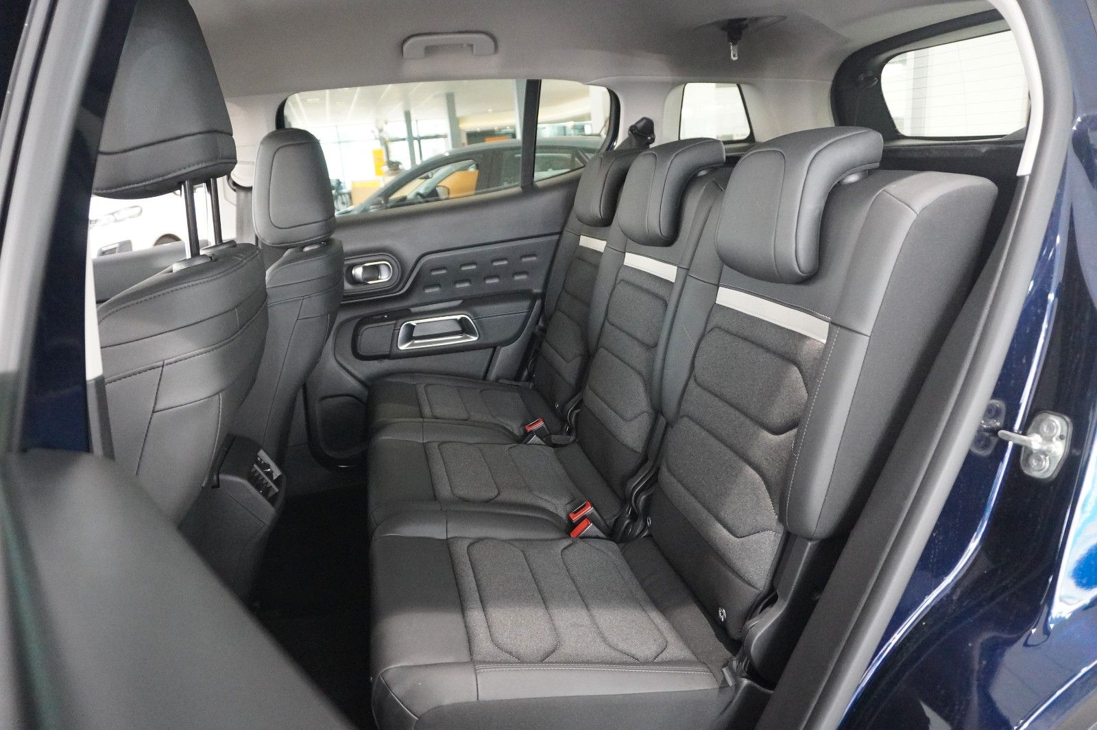 Fahrzeugabbildung Citroën C5 Aircross PLUS 145 E-DSC NAVI/LED/KAMERA/DAB+