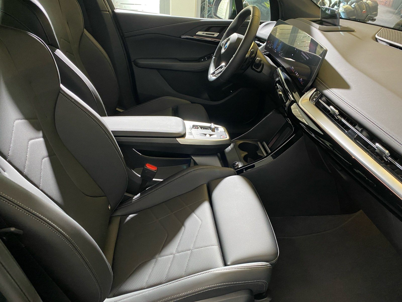 BMW 220 Active Tourer - Bild 12