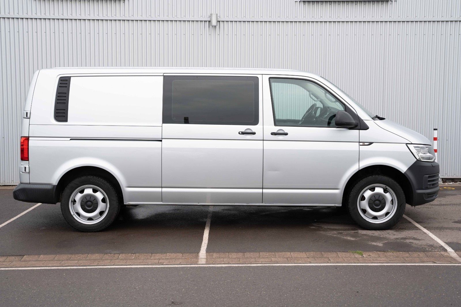 Fahrzeugabbildung Volkswagen T6 TRANSP KA 2.0TDI LANG DSG LED ACC PDC SHZ AHK