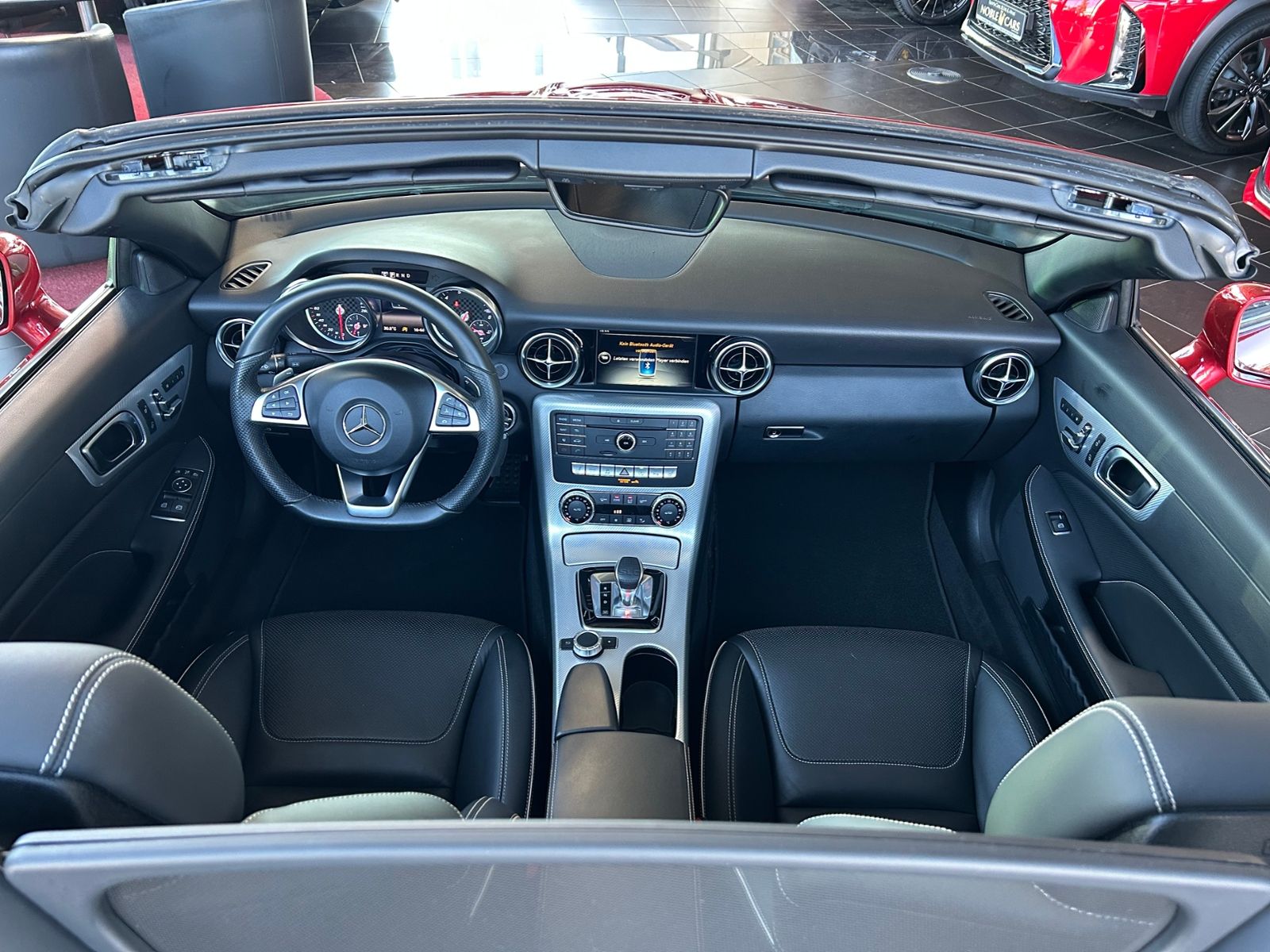 Fahrzeugabbildung Mercedes-Benz SLC 300 Roadster AMG Line KLIMA LED NAVI