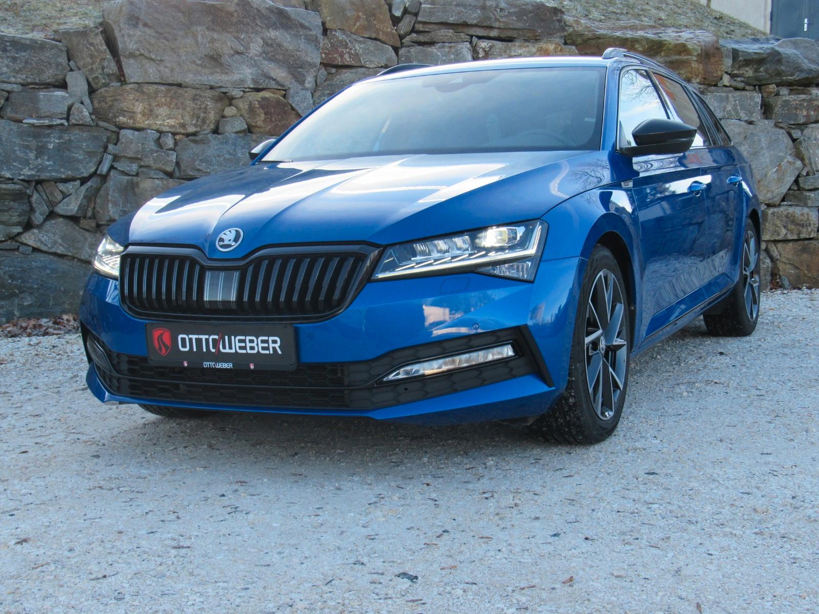 Skoda Superb 2.0 TDI DSG 4x4 SPORTLINE AHK DCC Travell