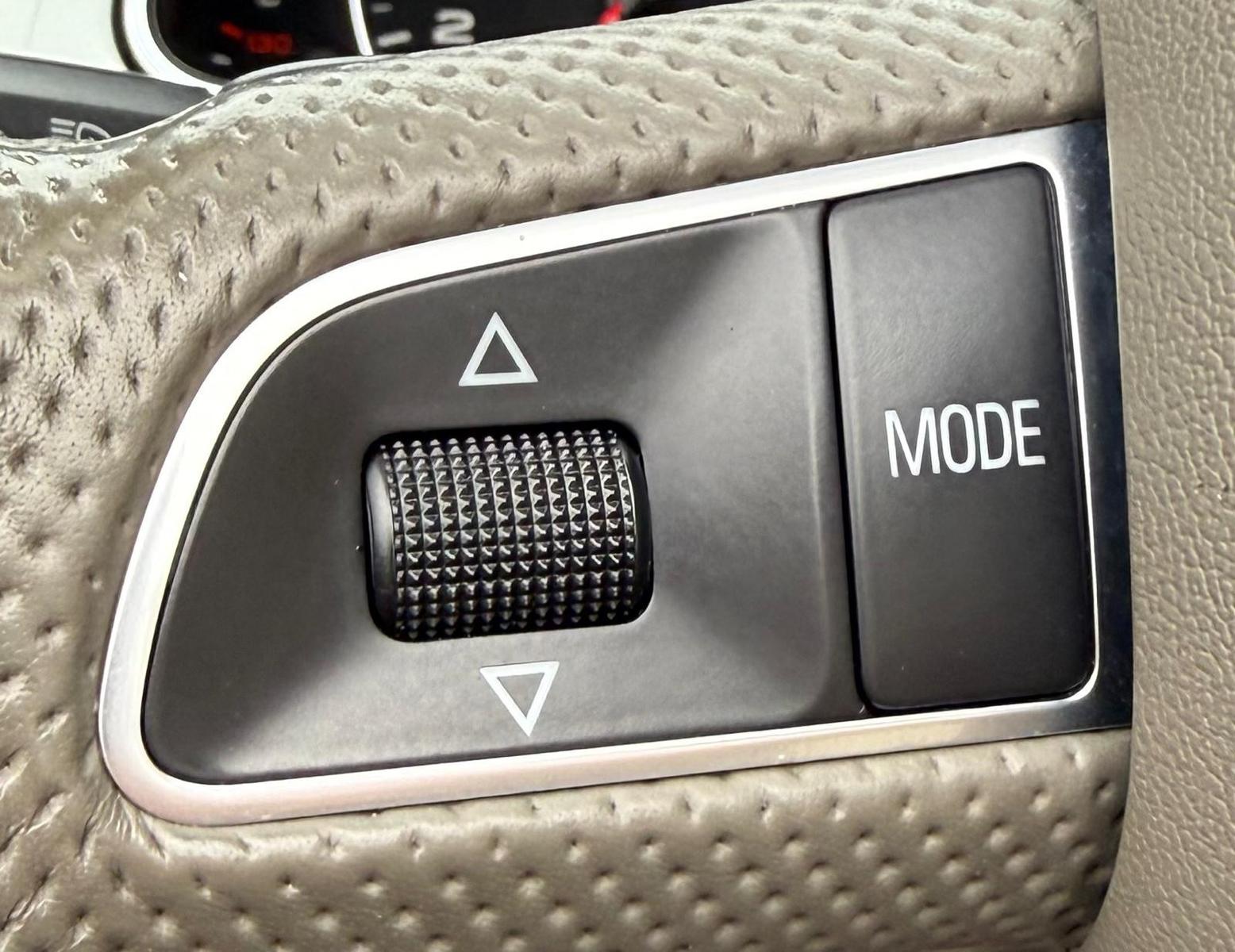 Audi A5 Cabriolet 2.0 S-LINE QUATTRO AHK PDC Airscarf