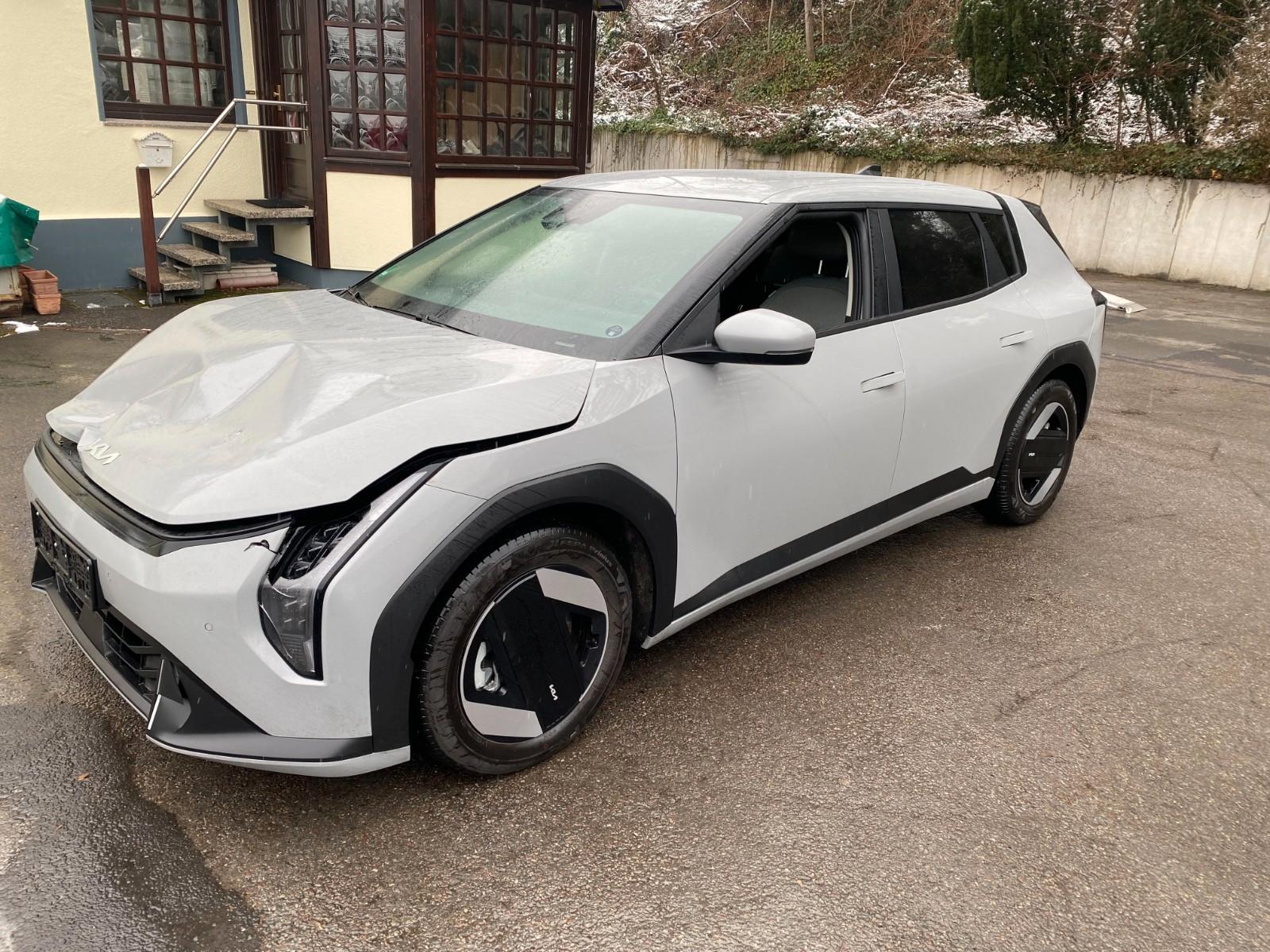 Kia EV4 150 kW Earth