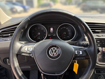 Volkswagen Tiguan - 12