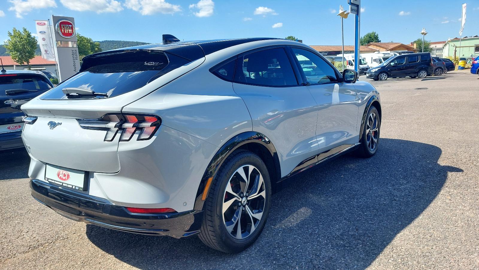 Ford Mustang Mach-E Premium AWD Panoramadach