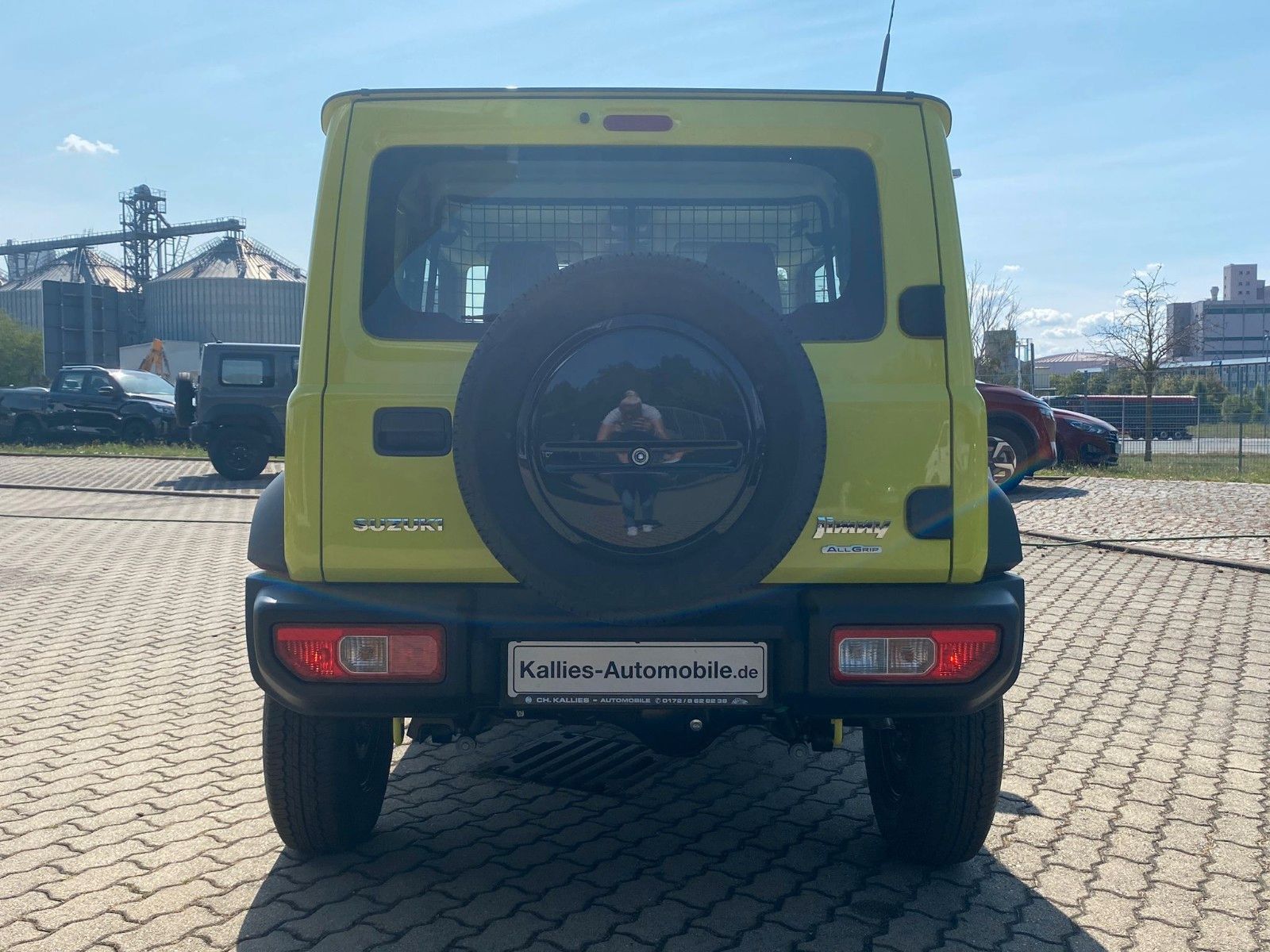 Fahrzeugabbildung Suzuki Jimny 1.5 4WD Allgrip KLIMA+SHZ+TEMPOM.+SOFORT