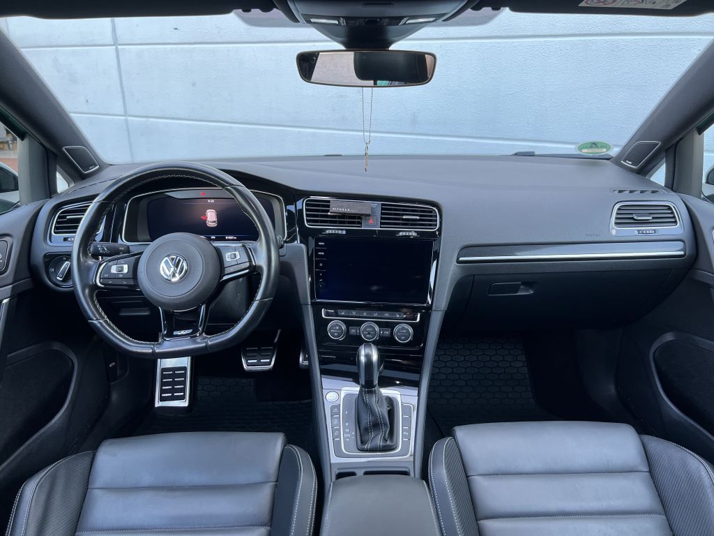 Fahrzeugabbildung Volkswagen Golf R 2.0 Akrapovic Original Sonderfarbe