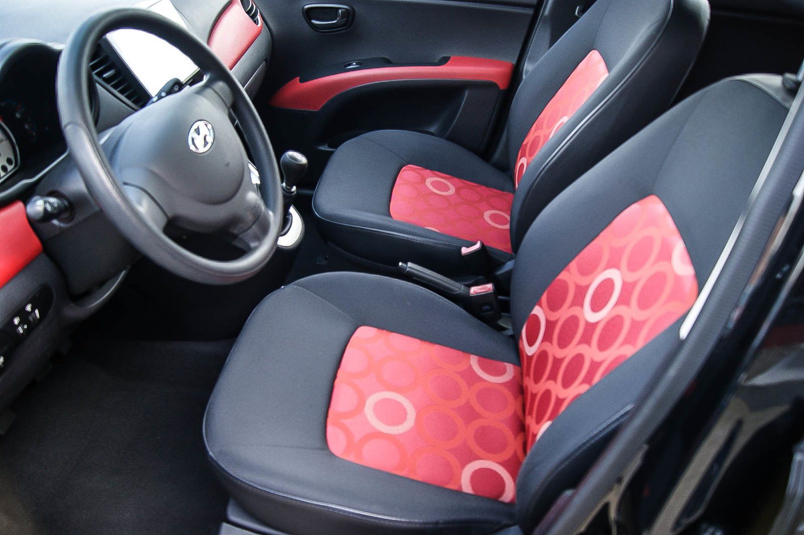 Fahrzeugabbildung Hyundai i10 1.2 Cool KLIMA AIRPLAY NAVIGATION 23.900km!!