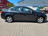 Chevrolet Cruze 1.6 LS Benziner  1.Hand - Automatik - PDC - Chevrolet aus 2009
