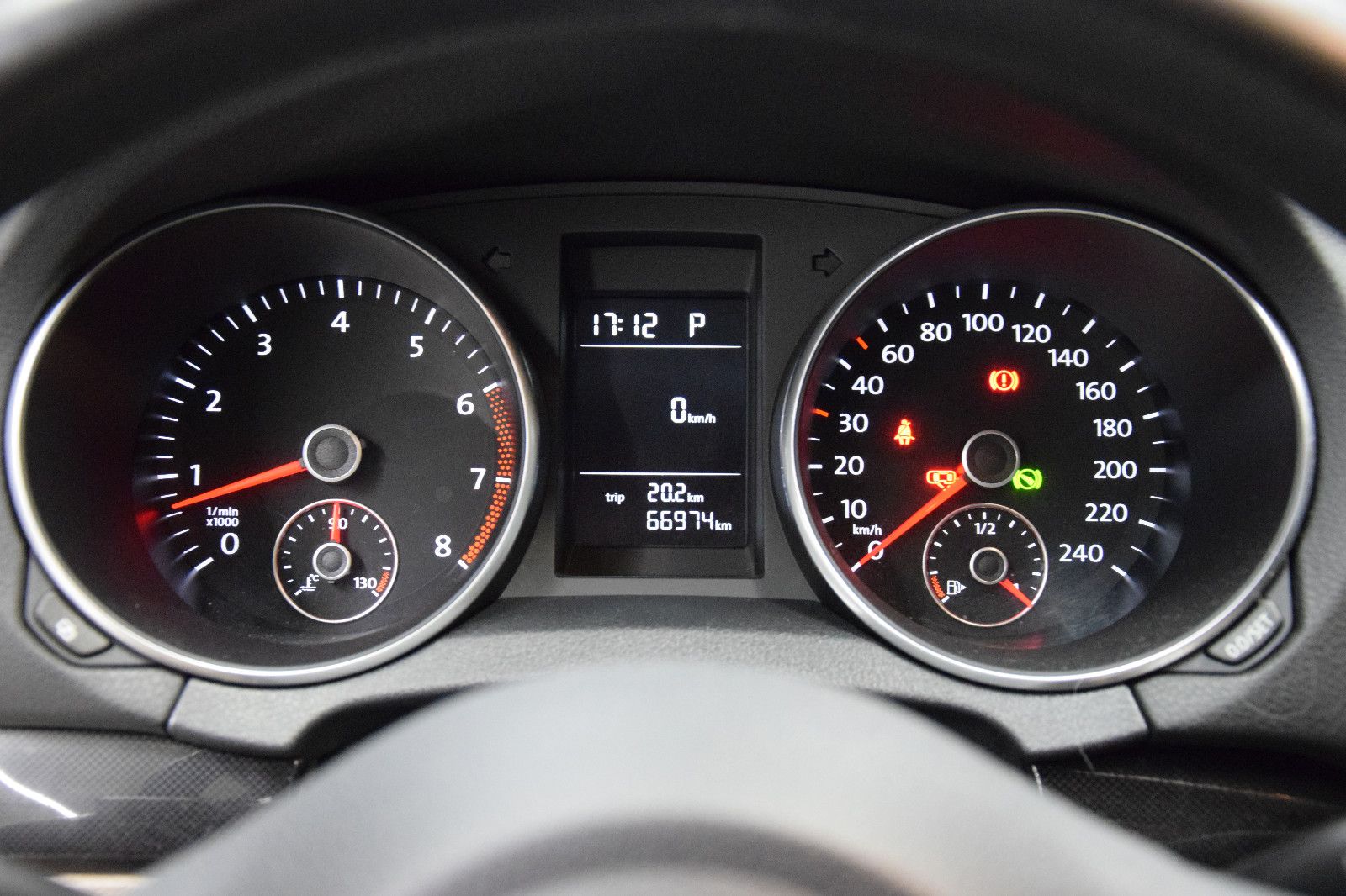 Fahrzeugabbildung Volkswagen Golf VI Comfortline PDC AHK