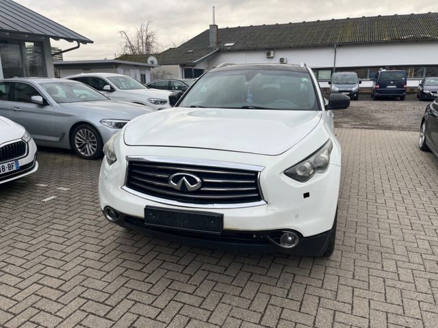 Infiniti FX30 D , Vollauslastung ,Navi,LED,Kamera