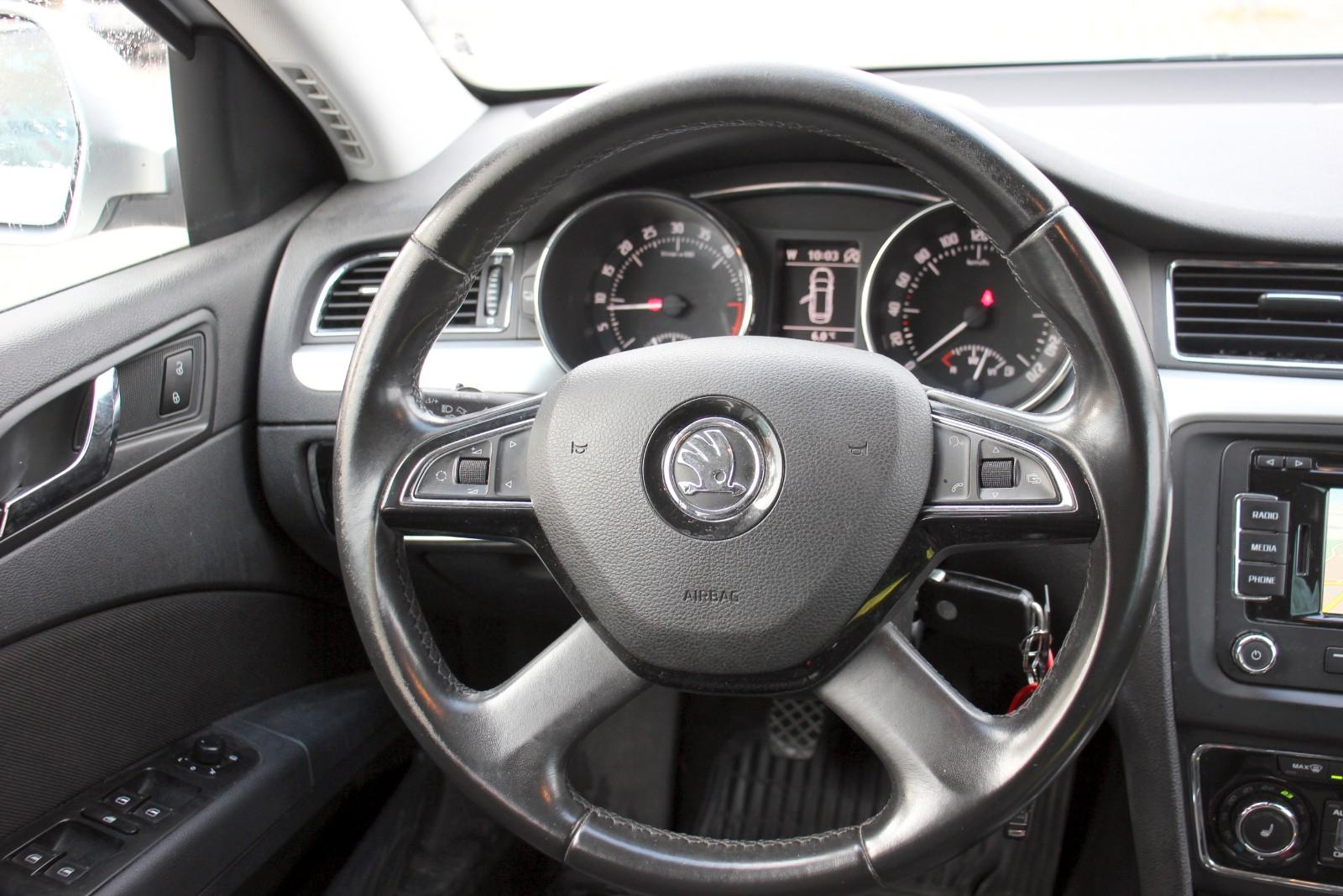 Skoda Superb 2014 — photo 8