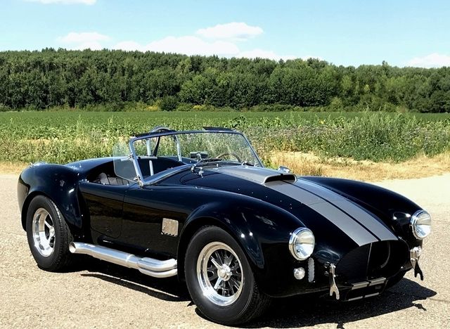 Cobra 427 Shelby Cobra 7.0 V8 by Superformance  541 km