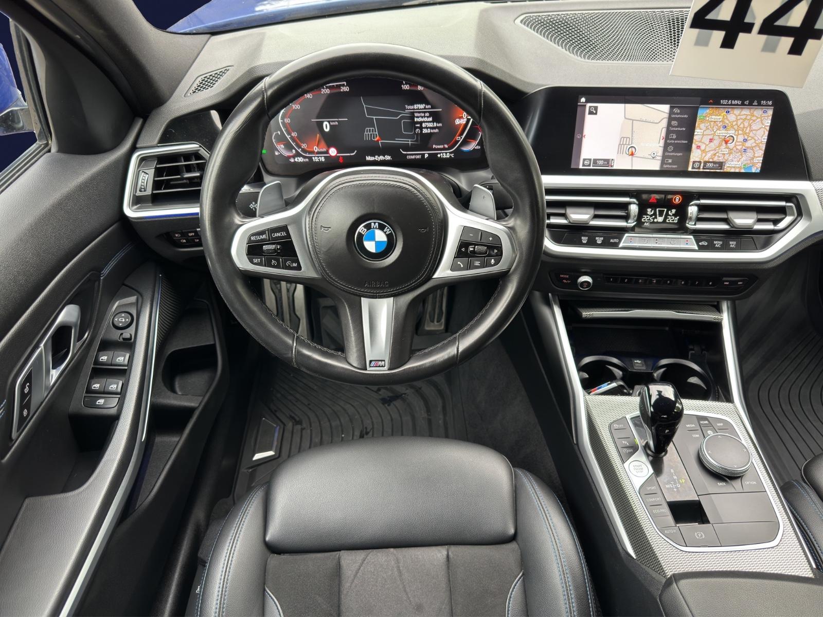 BMW 318 i M Sport*ALU*LED*PDC*EFH*NAVI*AMBIENTE*