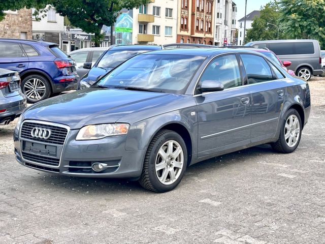 Audi A4 163 PS Limousine *PDC+Automatik+Schiebedach*
