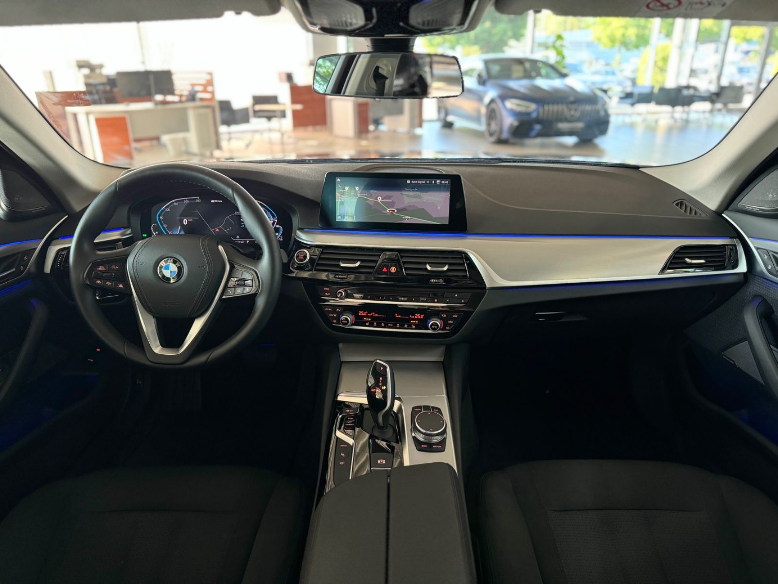 Fahrzeugabbildung BMW 530e 360° DAB H/K CockPit+ Lordos ACC Alarm LED