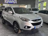 Hyundai ix35 2,0CRDI*Style*AWD*NAVI*leder*AHK*Xenon*KEYL - Hyundai ix35 in München