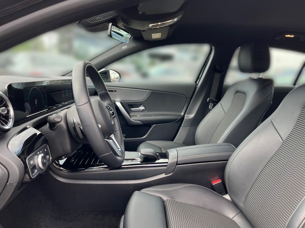 Fahrzeugabbildung Mercedes-Benz A 180 Progressive Navi LED SHZ SpurH KAM DAB