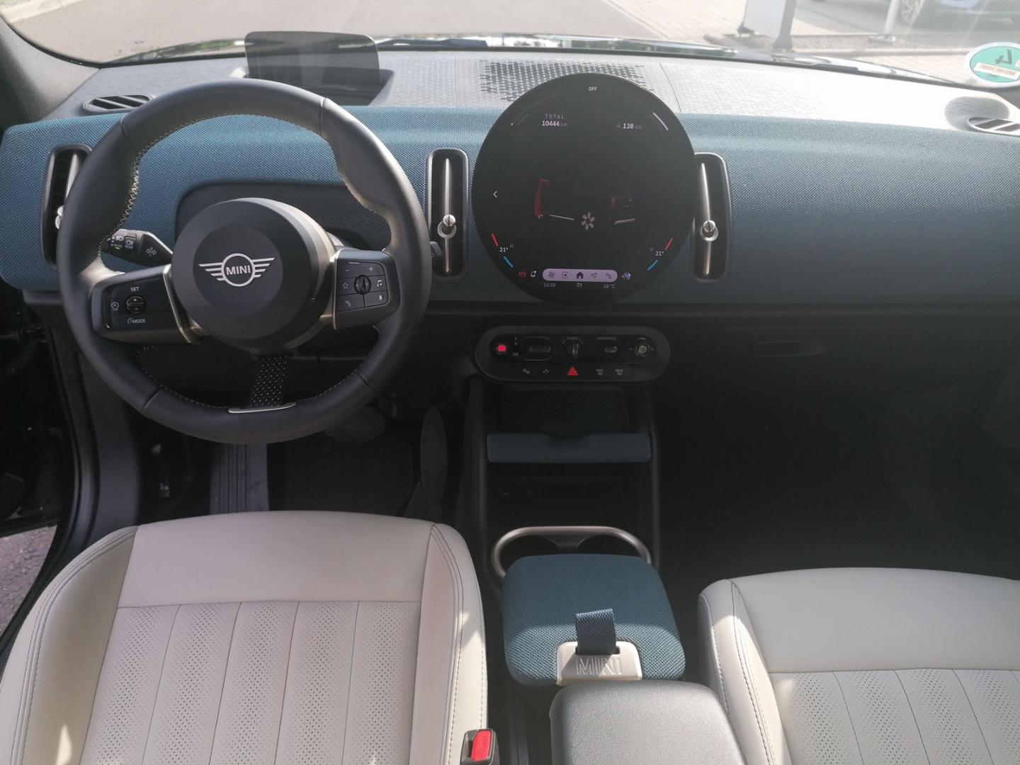 MINI Countryman E Fav. Trim HUD Pano ACC H&K Paket L