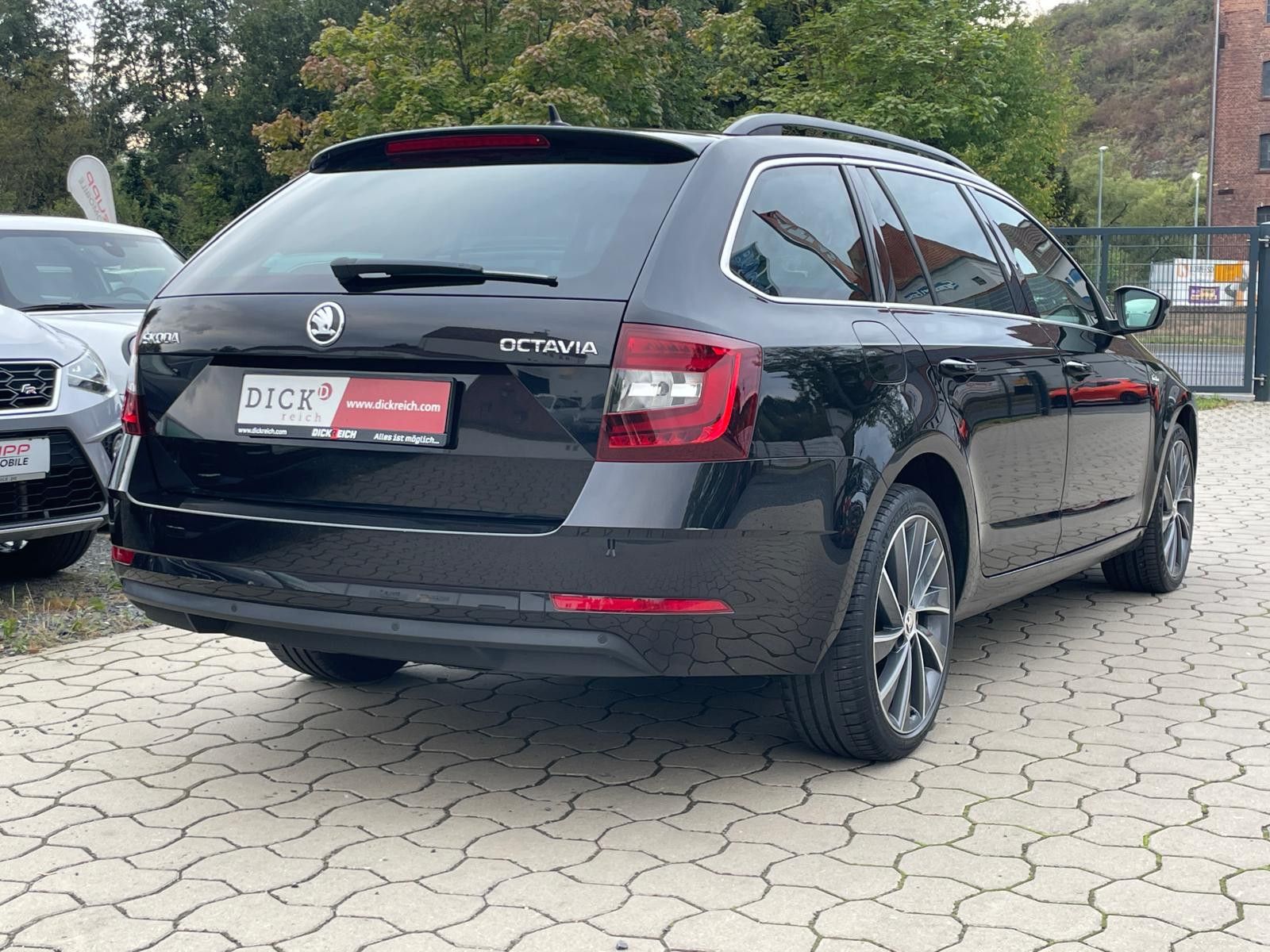 Fahrzeugabbildung SKODA Octavia 2.0 TDI Laurin L&K LED/MEMORY/CANTON/APP