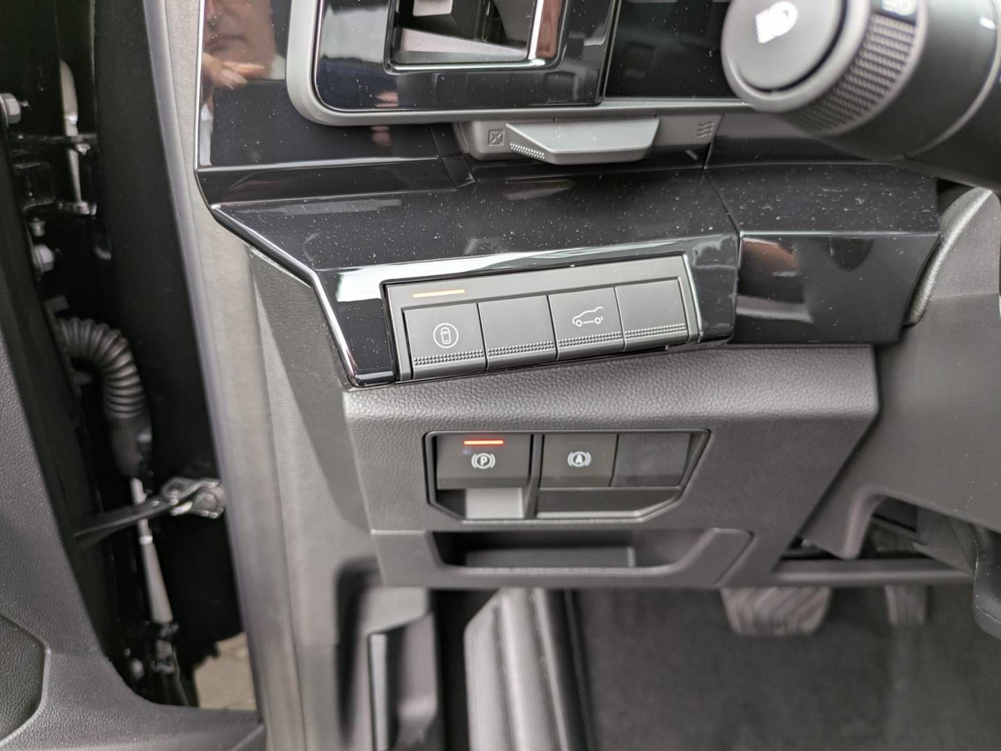 Fahrzeugabbildung Renault Espace 6 Iconic Full Hybrid E-Tech 200 5-Sitzer