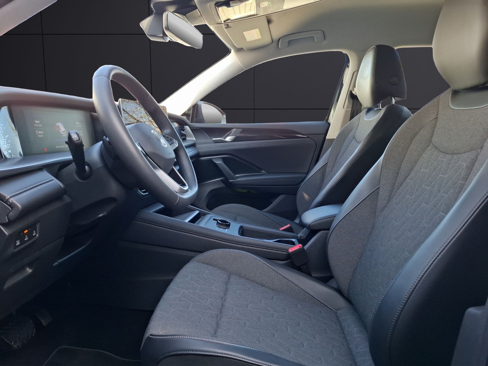 Fahrzeugabbildung Volkswagen Tayron eTSI Life DSG 7-Si Matrix AHK Navi AID AC