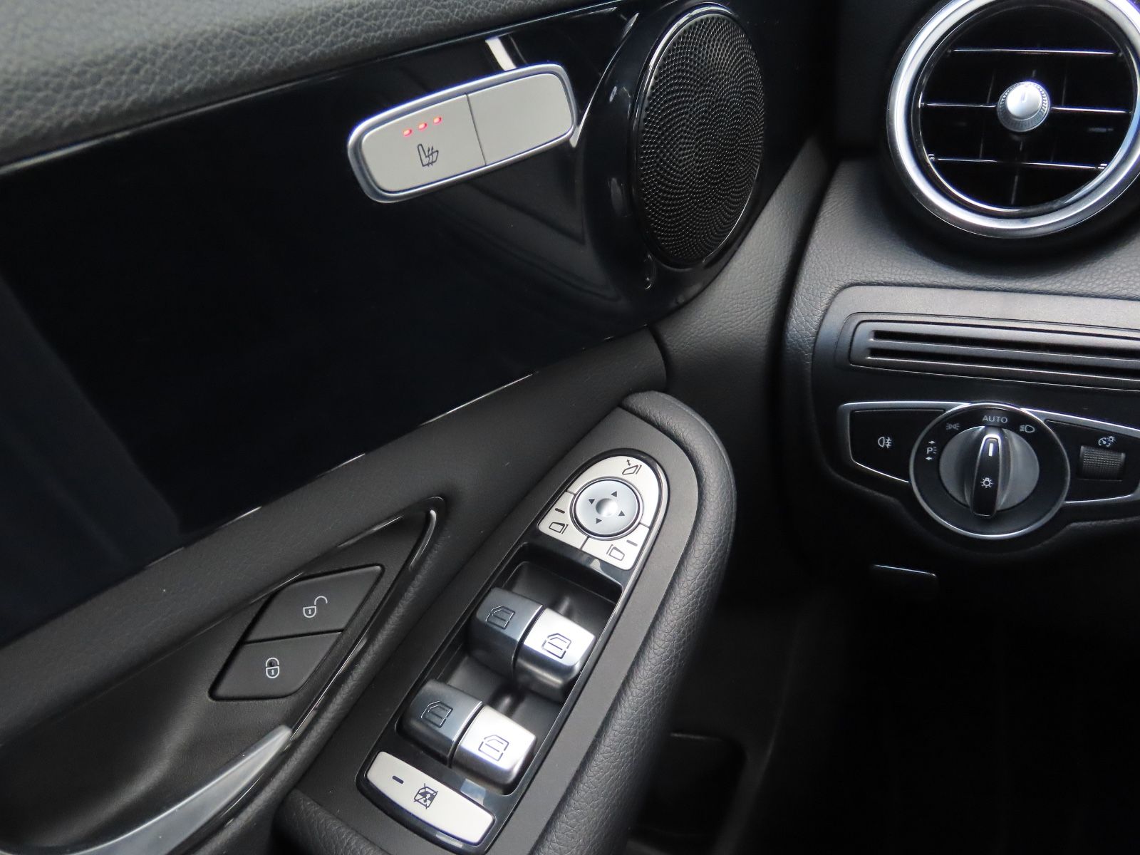 Mercedes-Benz C 220d Autom. Leder Sitzheizung Klimaauto. Navi foto 15