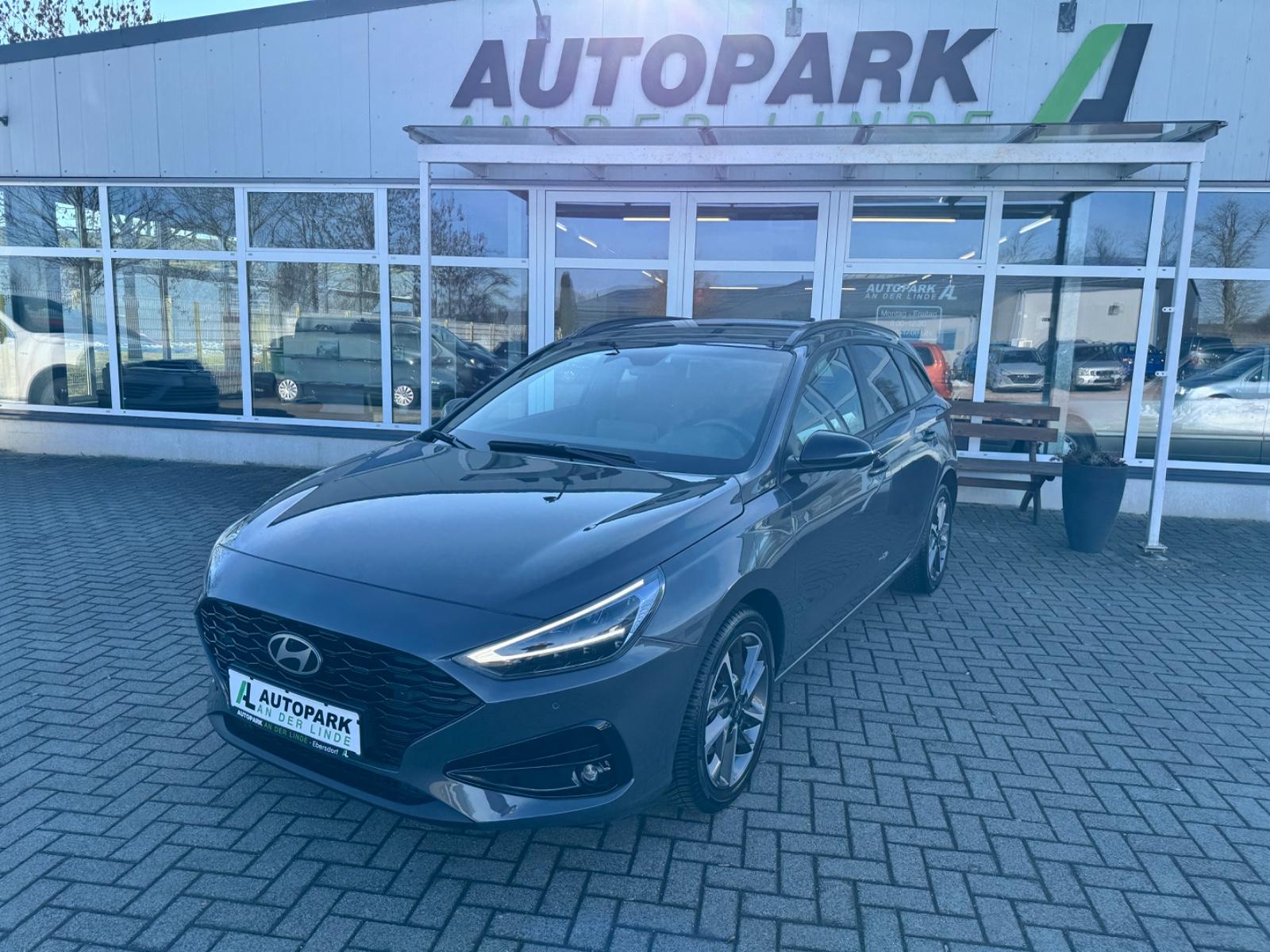 Hyundai i30 cw Advantage 1.5 Automatik LED Navi PDC APP