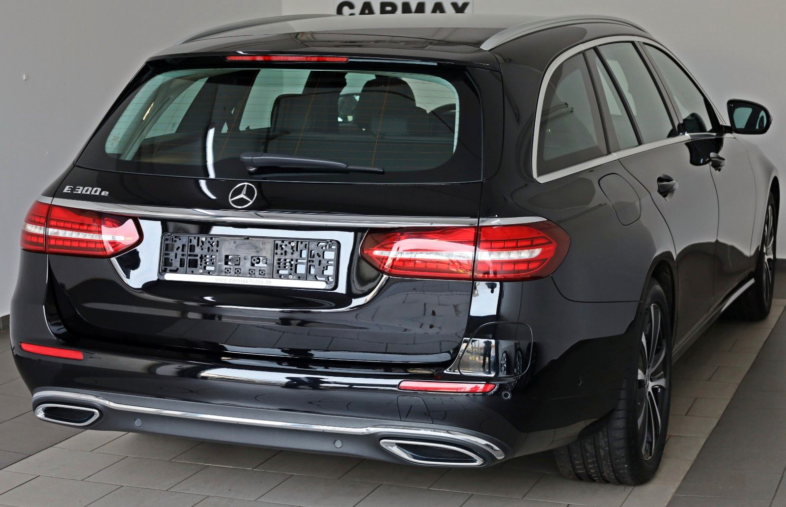 Fahrzeugabbildung Mercedes-Benz E 300 e T Avantgarde,T.Leder,Navi,Kamera,AHK +WR