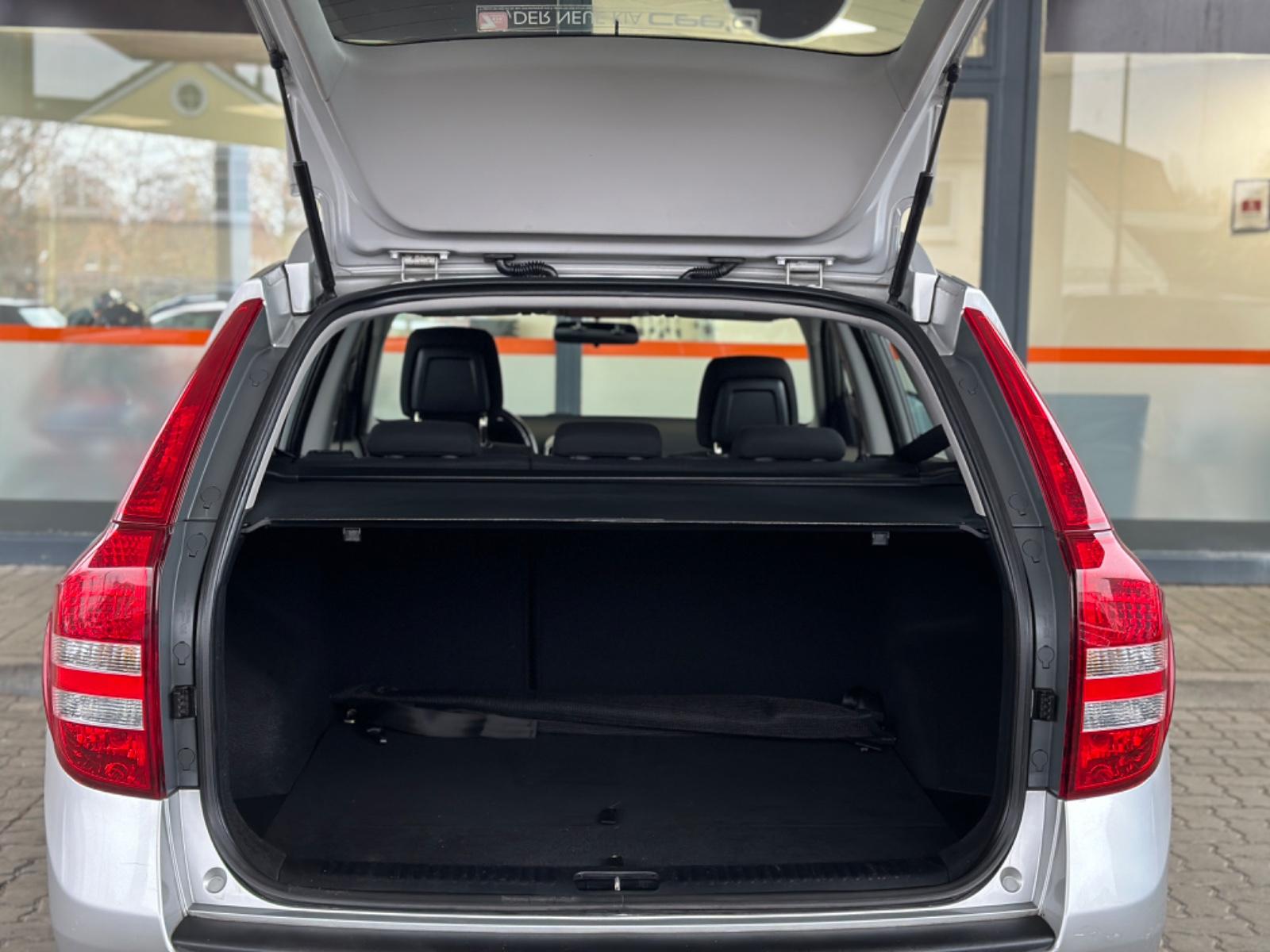 Kia cee'd 2009 — photo 47