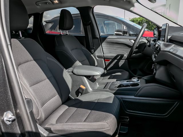 Ford Kuga 2.5 Plug-In Hybrid Titanium Stauassistent