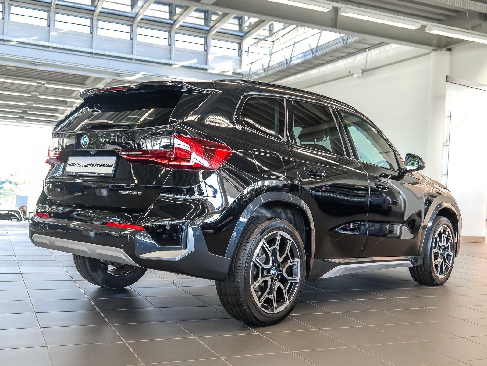 BMW X1 sDrive18d xLine RFK NAVI LED Sound Syst. LM foto 2