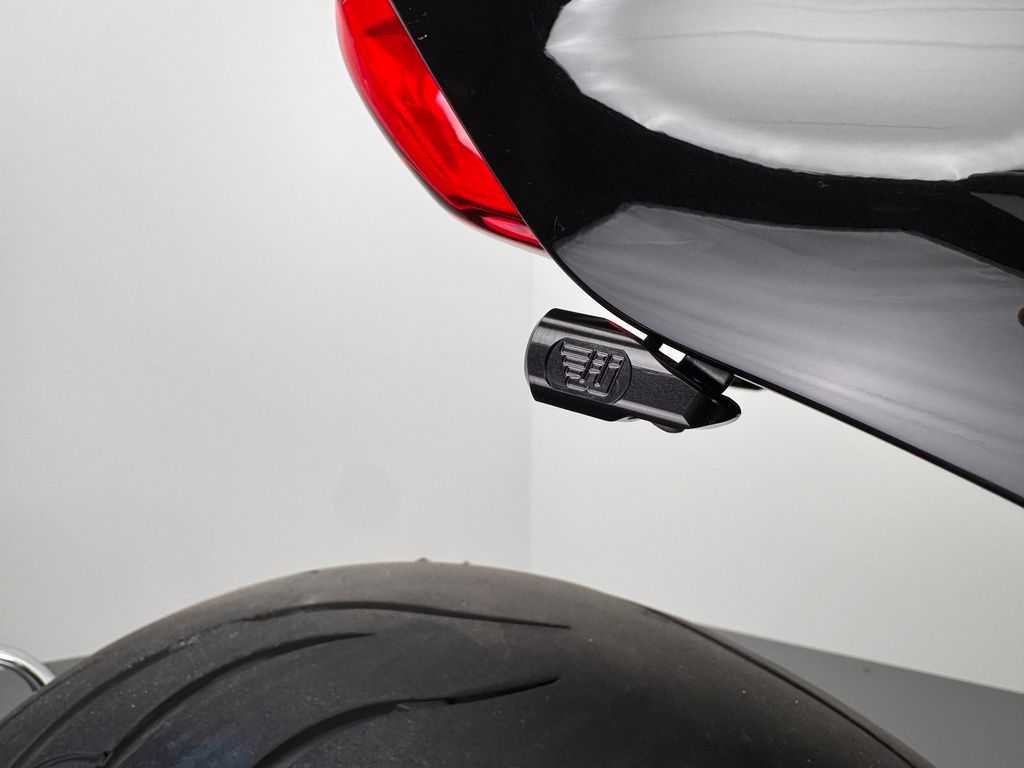 Fahrzeugabbildung Triumph ROCKET 3 STORM R *WUNDERKIND-UMBAU *NEUWERTIG