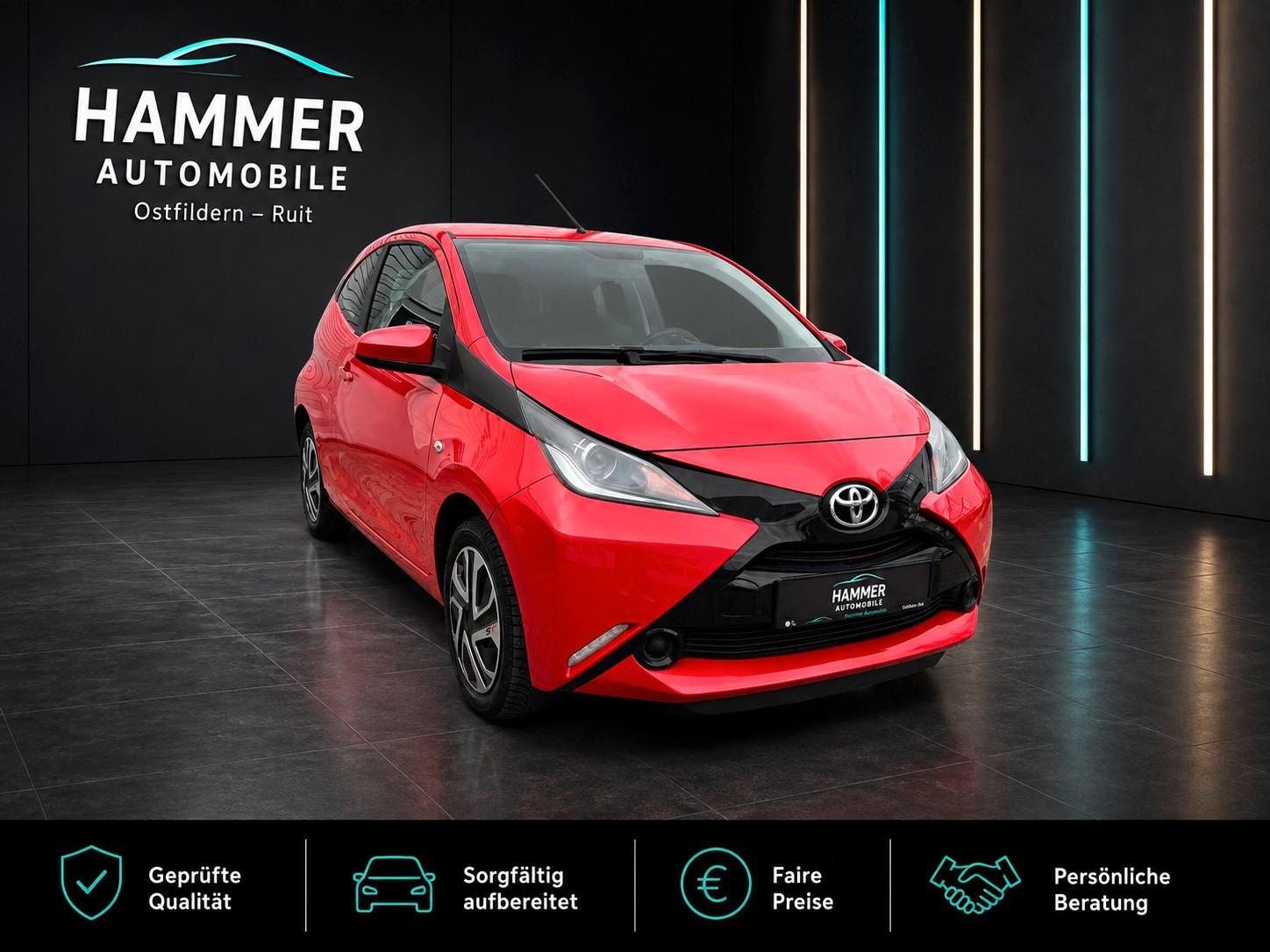 Toyota Aygo x-play Scheckheft Servo Klima