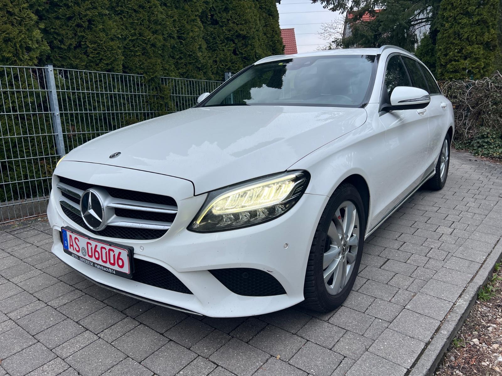 Mercedes-Benz C 200 d/Navi/Led/Kemera/El Klappe