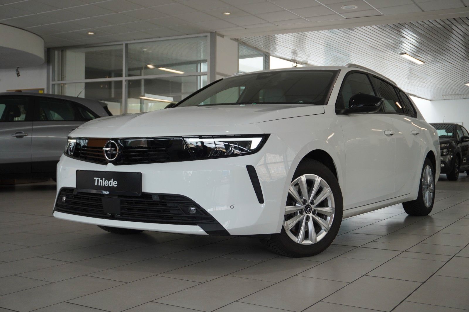 Fahrzeugabbildung Opel Astra L ST 1.5D ELEGANCE NAVI/LED/KAMERA/SH/DAB+