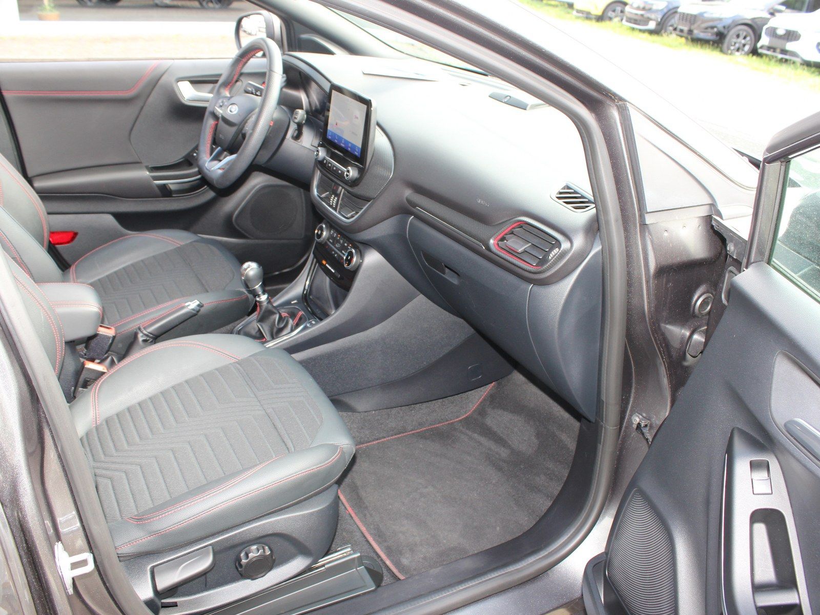 Fahrzeugabbildung Ford Puma ST-Line X 1,0 EcoBoost Mild Hybrid
