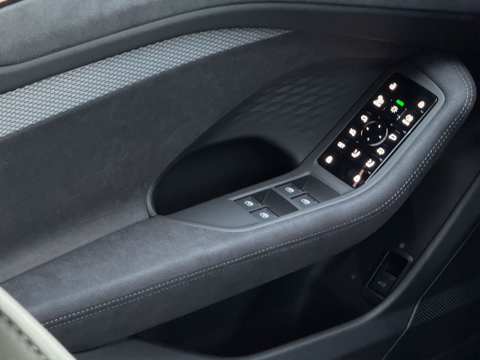 Audi A6 - Bild 8