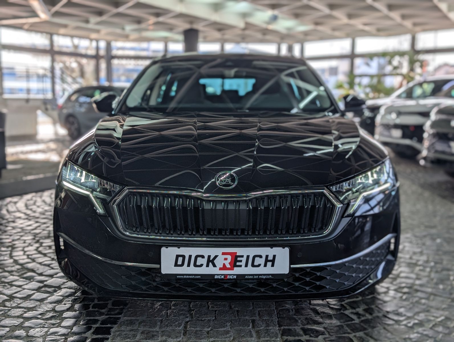 Fahrzeugabbildung SKODA Octavia 1.5 TSI mHEV Style ACC AHK 5J.-Garantie